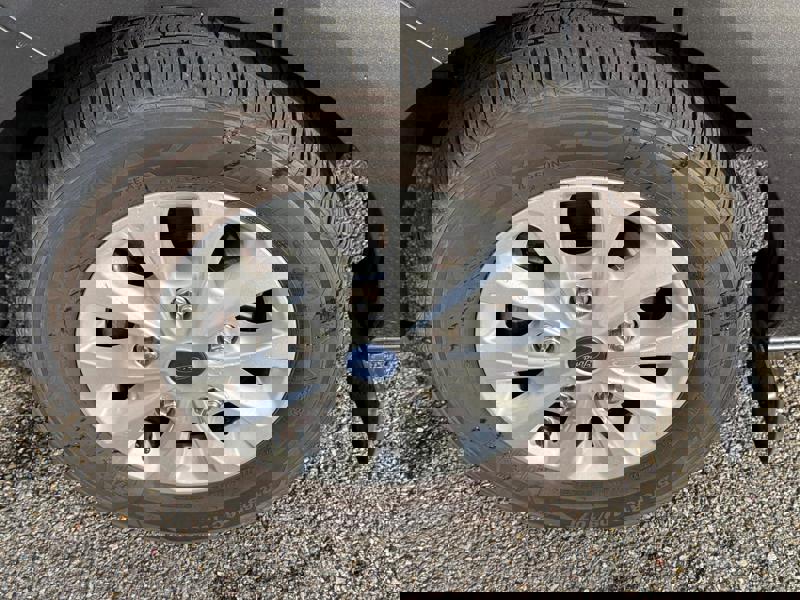 Image Ford TRANSIT/TOURNEO CUSTOM COMBI 320 1.0 125 L1 Tourneo Hybrid Titanium GPS Caméra Carplay 8 places Régul Clim auto Gtie 1 an